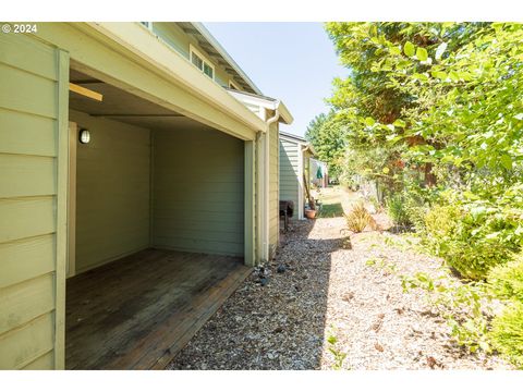 A home in Newberg