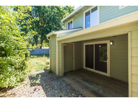 A home in Newberg