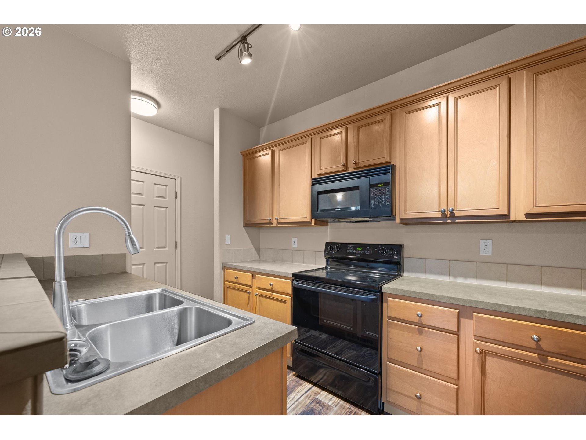 38549 CASCADIA VILLAGE DR