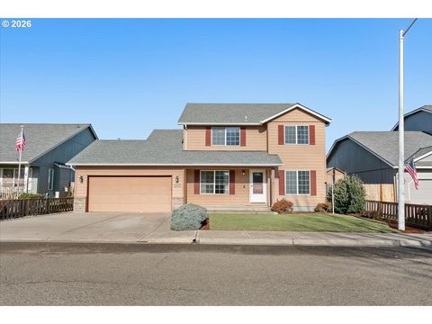 1207 Mountain View LN Molalla OR 97038