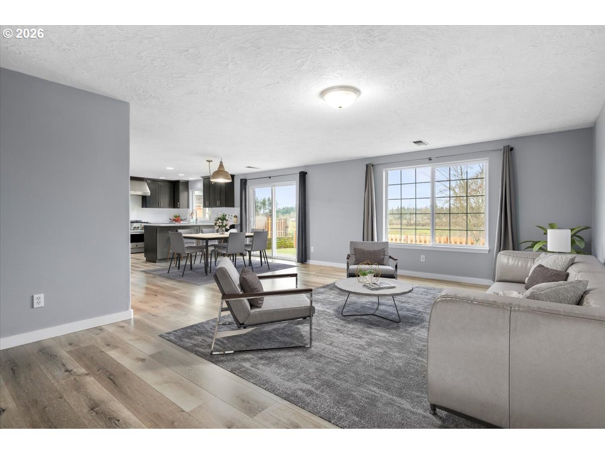 1207 Mountain View LN