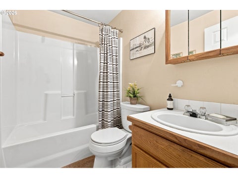 Tiny photo for 1145 Ash Grove Loop, Creswell, OR 97426 (MLS # 738024151)