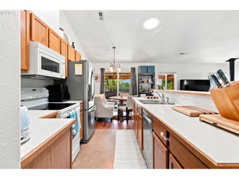 Tiny photo for 1145 Ash Grove Loop, Creswell, OR 97426 (MLS # 738024151)