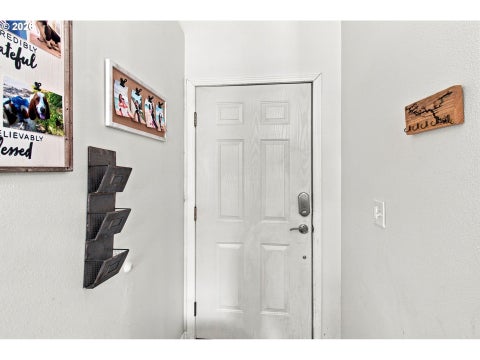 Tiny photo for 1145 Ash Grove Loop, Creswell, OR 97426 (MLS # 738024151)