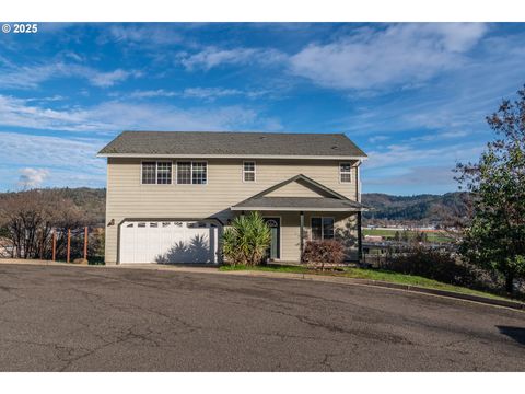 131 MAKAH CT Roseburg OR 97471