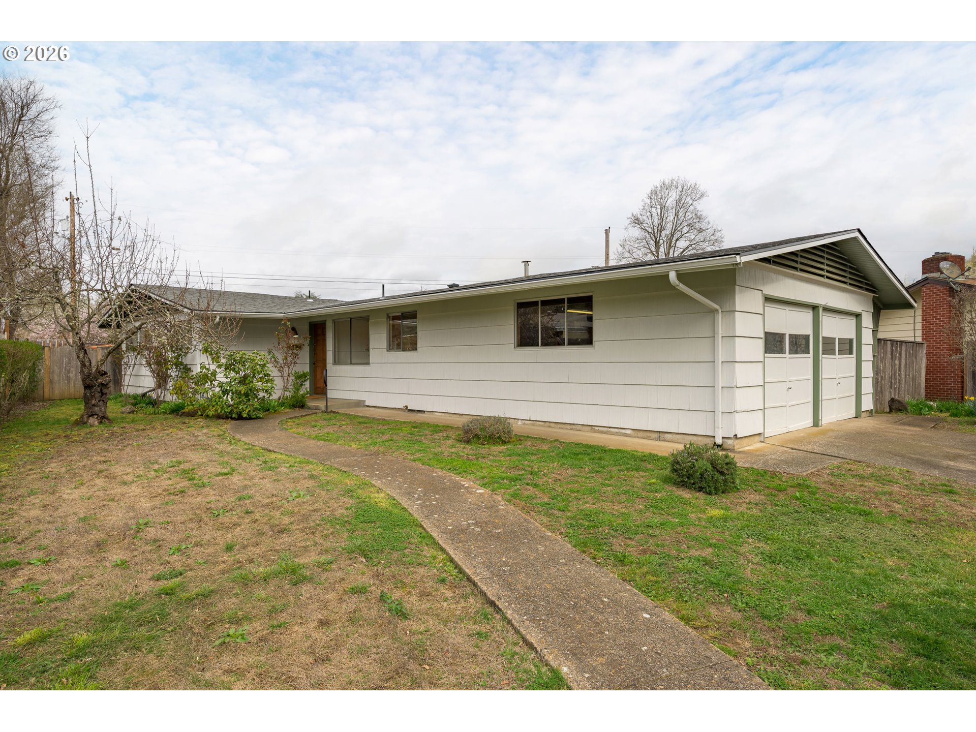 Photo 1 of 43 — 585 E 36TH AVE, Eugene, OR 97405