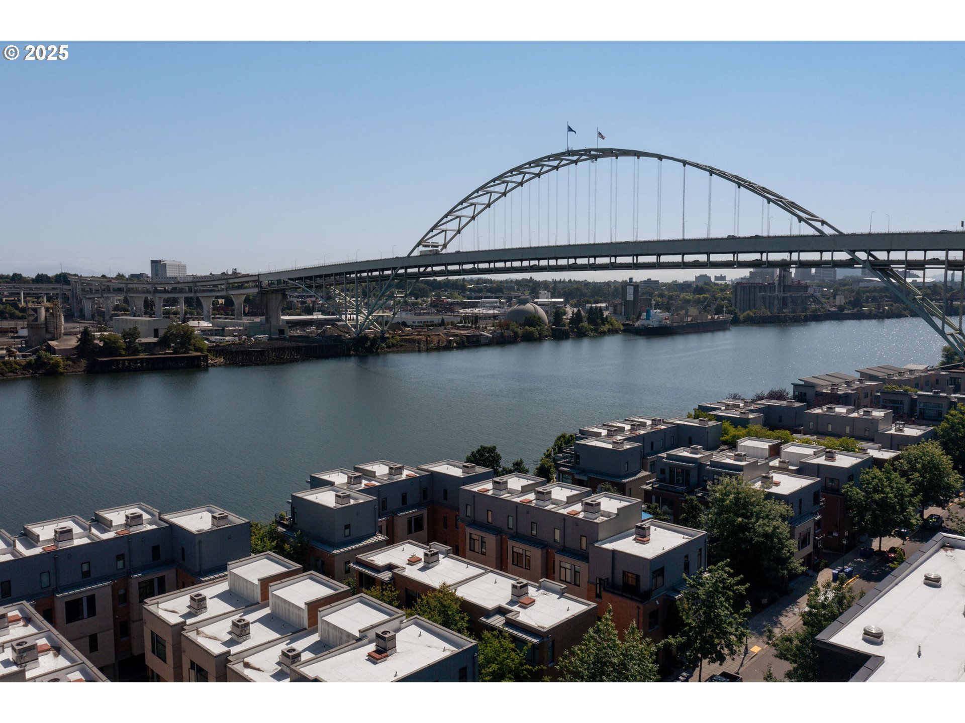 1658 NW RIVERSCAPE ST