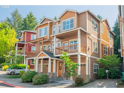 5227 SW SHATTUCK RD Portland OR 97221