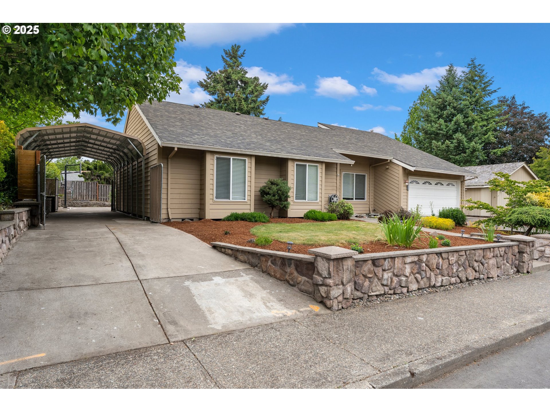4935 NW KAHNEETA CT