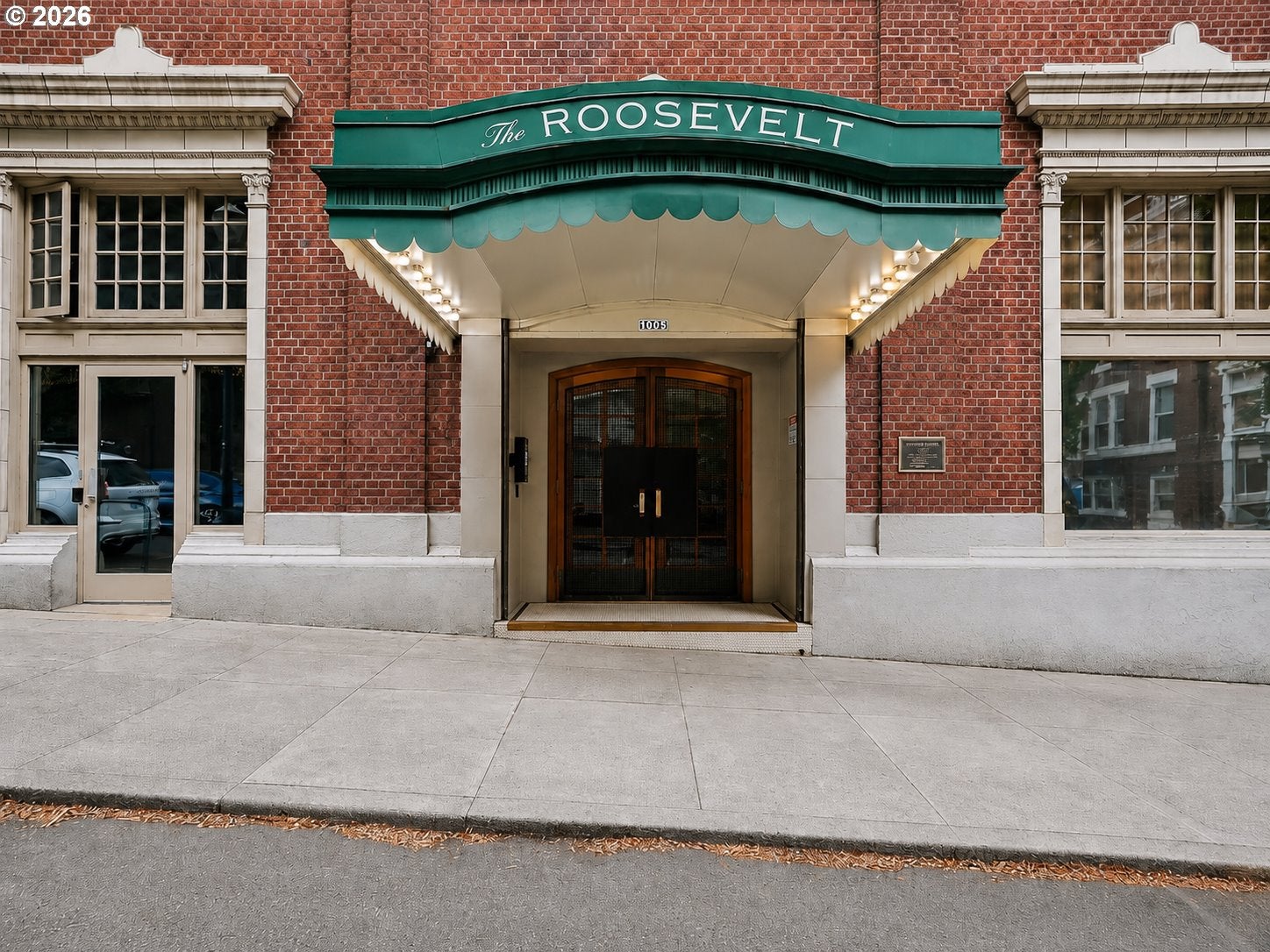1005 SW PARK AVE 204