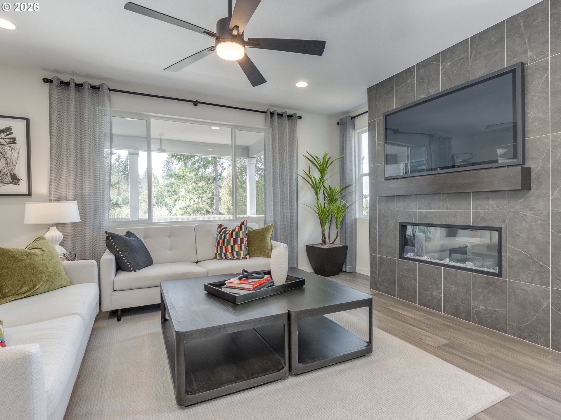 1877 NE CURRIN CREEK DR