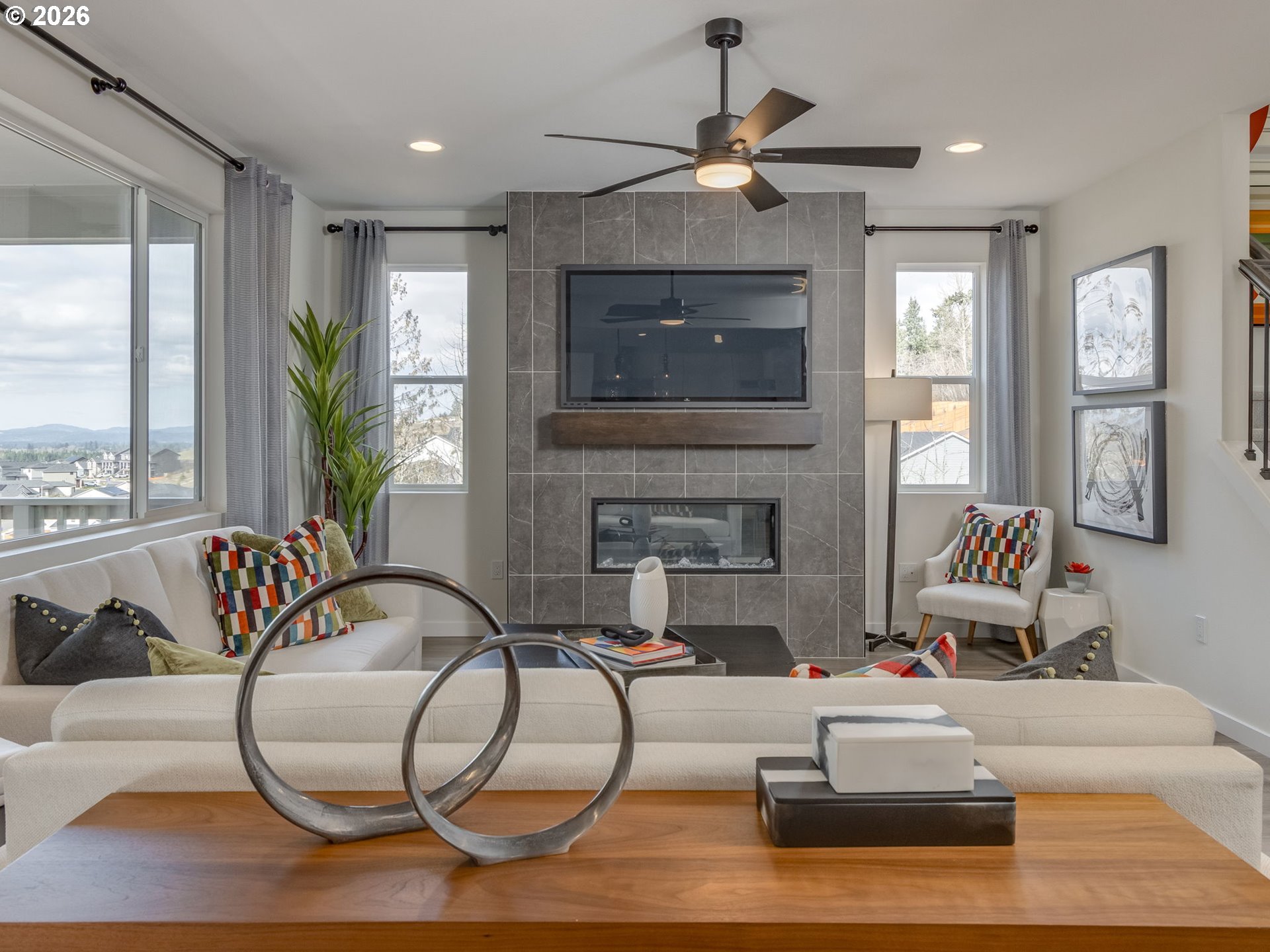 1877 NE CURRIN CREEK DR