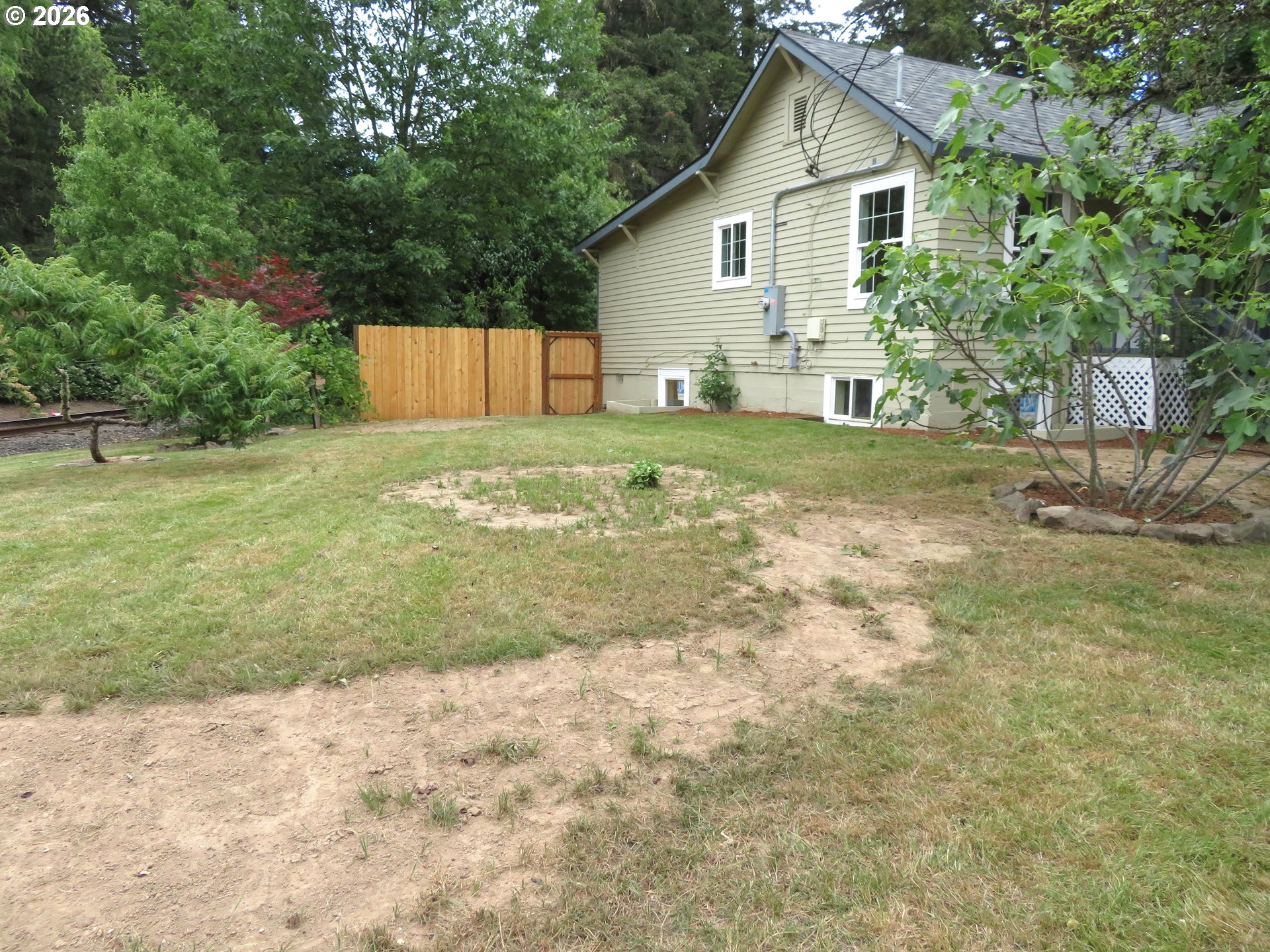884 SE 7TH AVE