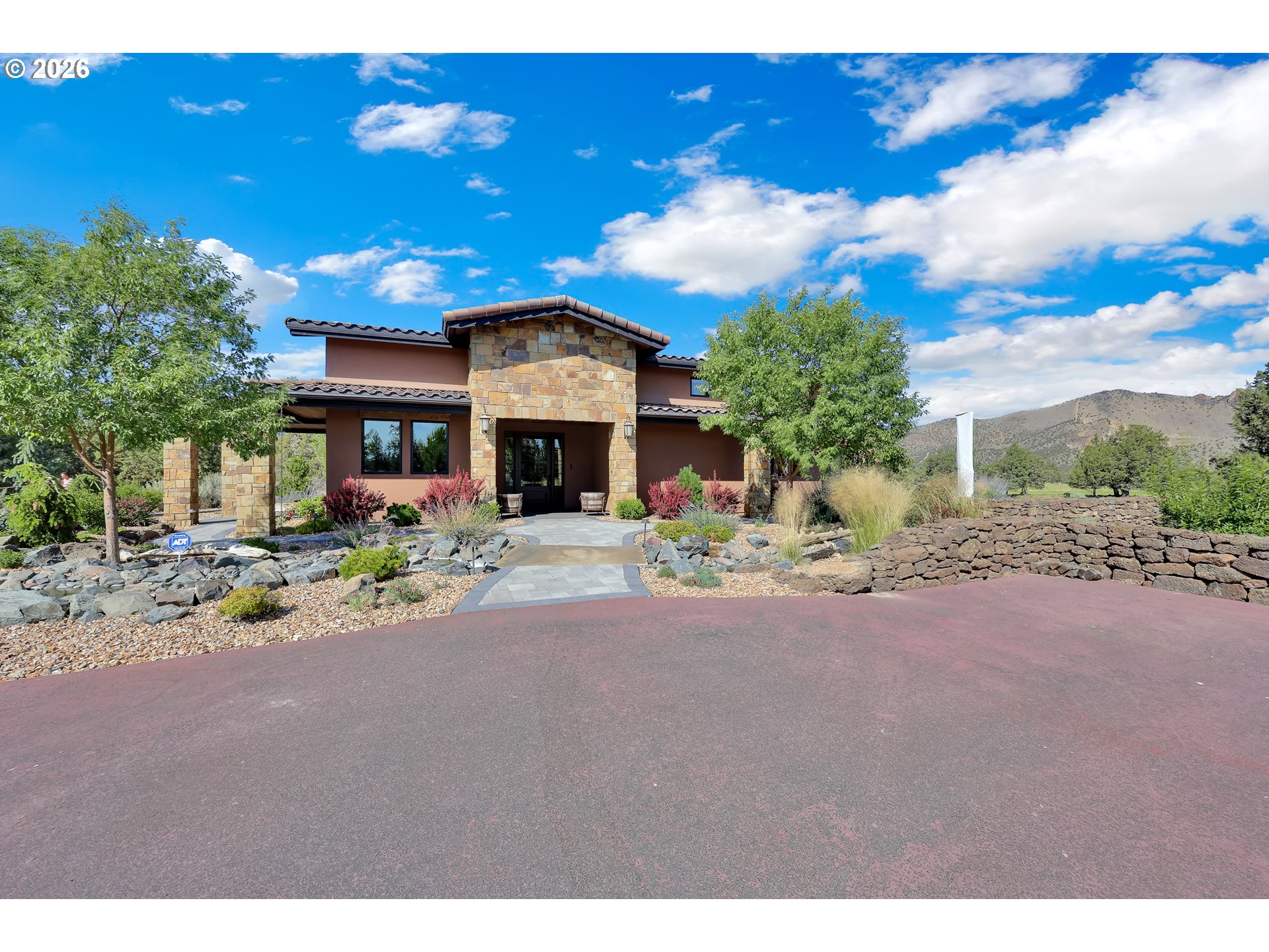 250 NE Goodpasture LOOP