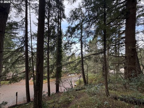 3605 EMERALD ST Eugene OR 97405