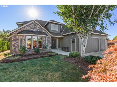 A home in Woodburn