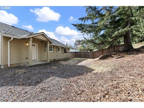 A home in Cottage Grove