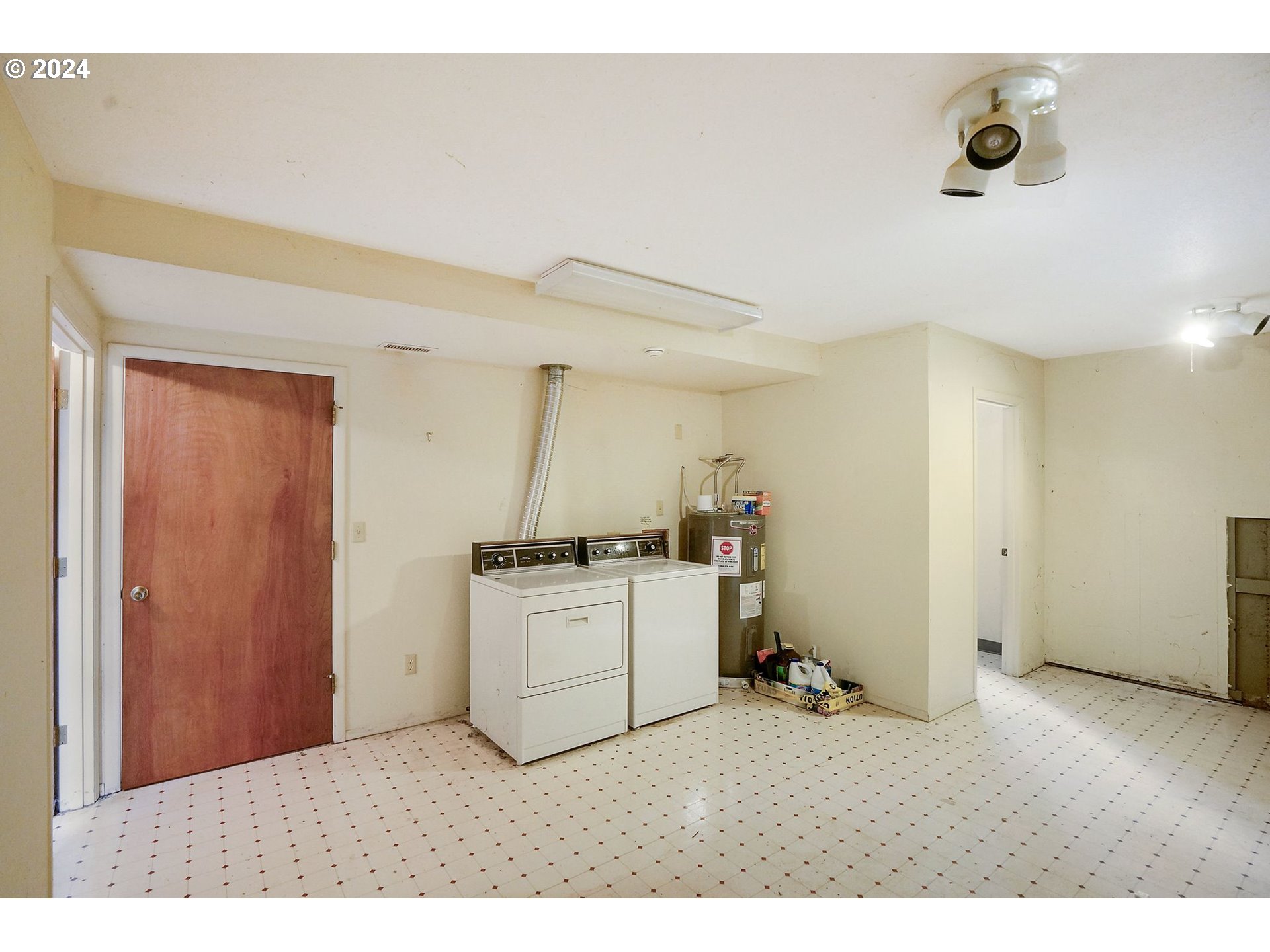 Albany, Oregon 97322, United States, 4 Bedrooms Bedrooms, ,2 BathroomsBathrooms,Residential,Pending,101098