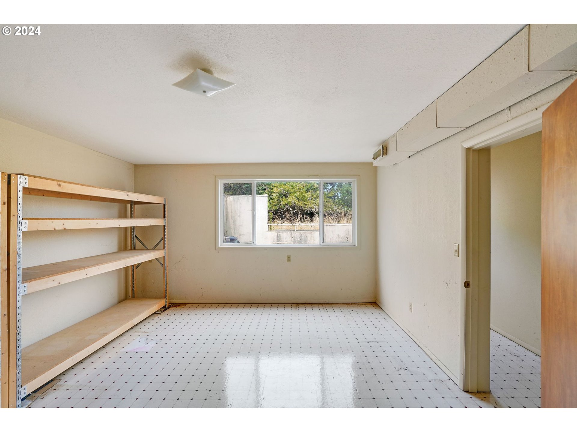 Albany, Oregon 97322, United States, 4 Bedrooms Bedrooms, ,2 BathroomsBathrooms,Residential,Pending,101098