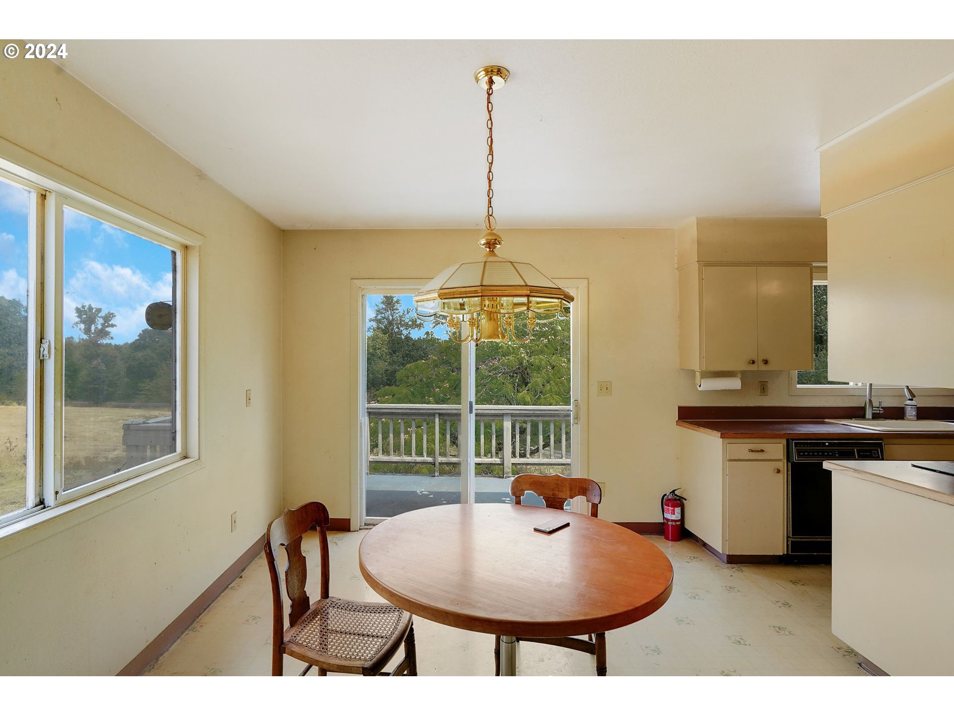 Albany, Oregon 97322, United States, 4 Bedrooms Bedrooms, ,2 BathroomsBathrooms,Residential,Pending,101098