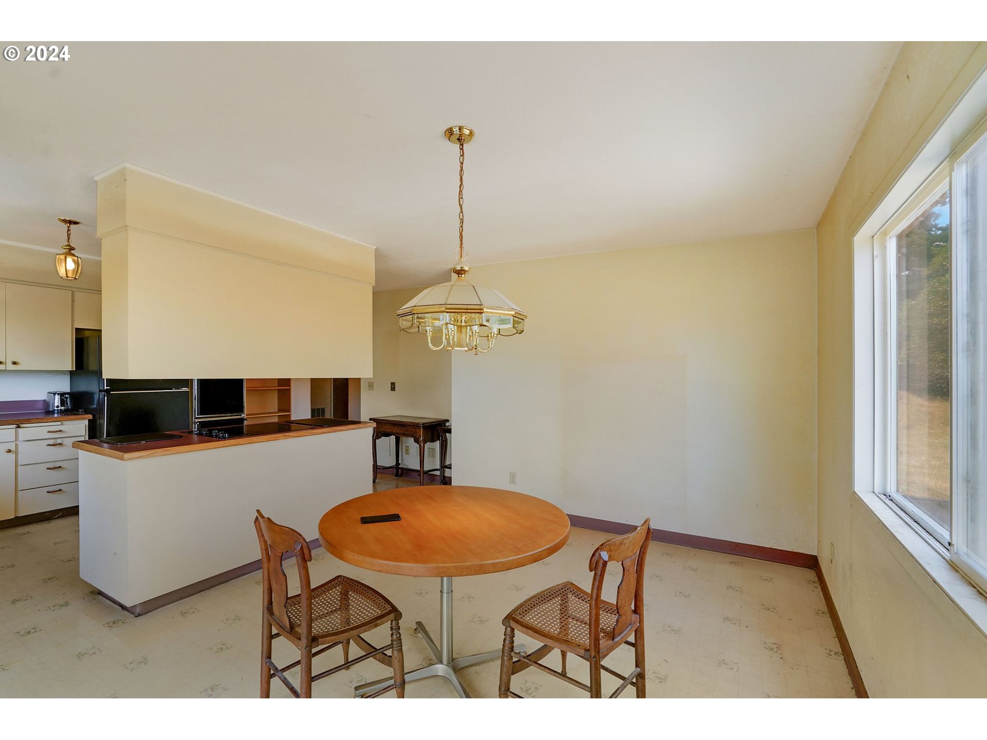 Albany, Oregon 97322, United States, 4 Bedrooms Bedrooms, ,2 BathroomsBathrooms,Residential,Pending,101098