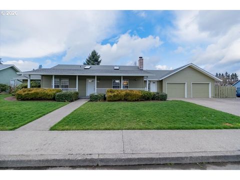 1566 NE LAURELWOOD CIR Canby OR 97013