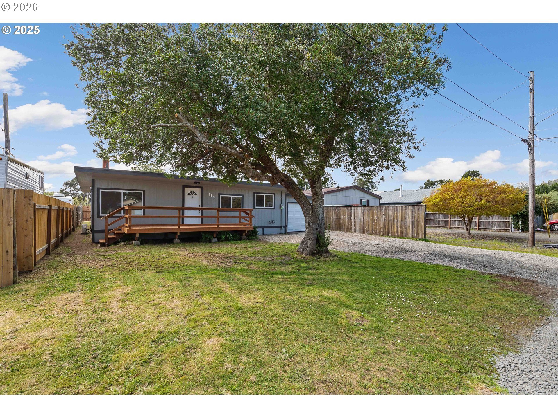 165 N 15TH ST
