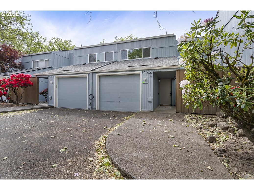 17766 NW LAKEWAY CT