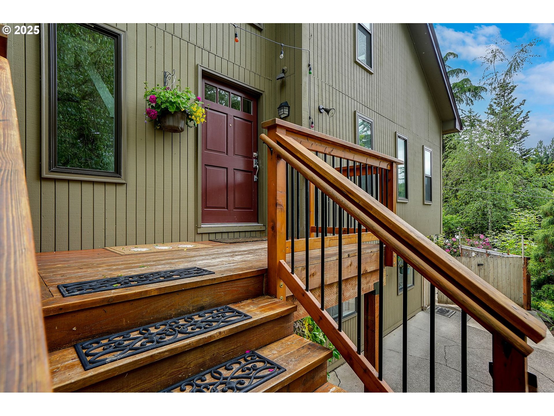 1946 ROBERTA AVE