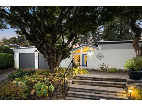 2641 SW RIDGE DR Portland OR 97219