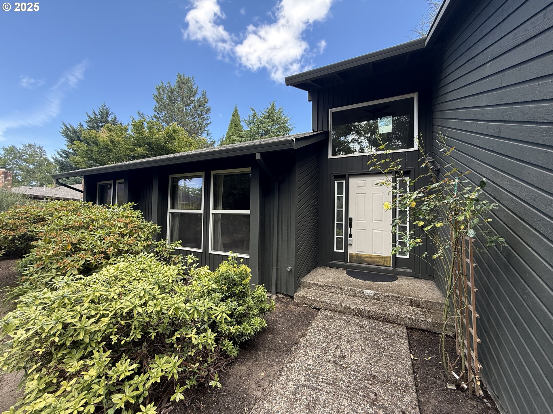 5646 NW DESCHUTES DR