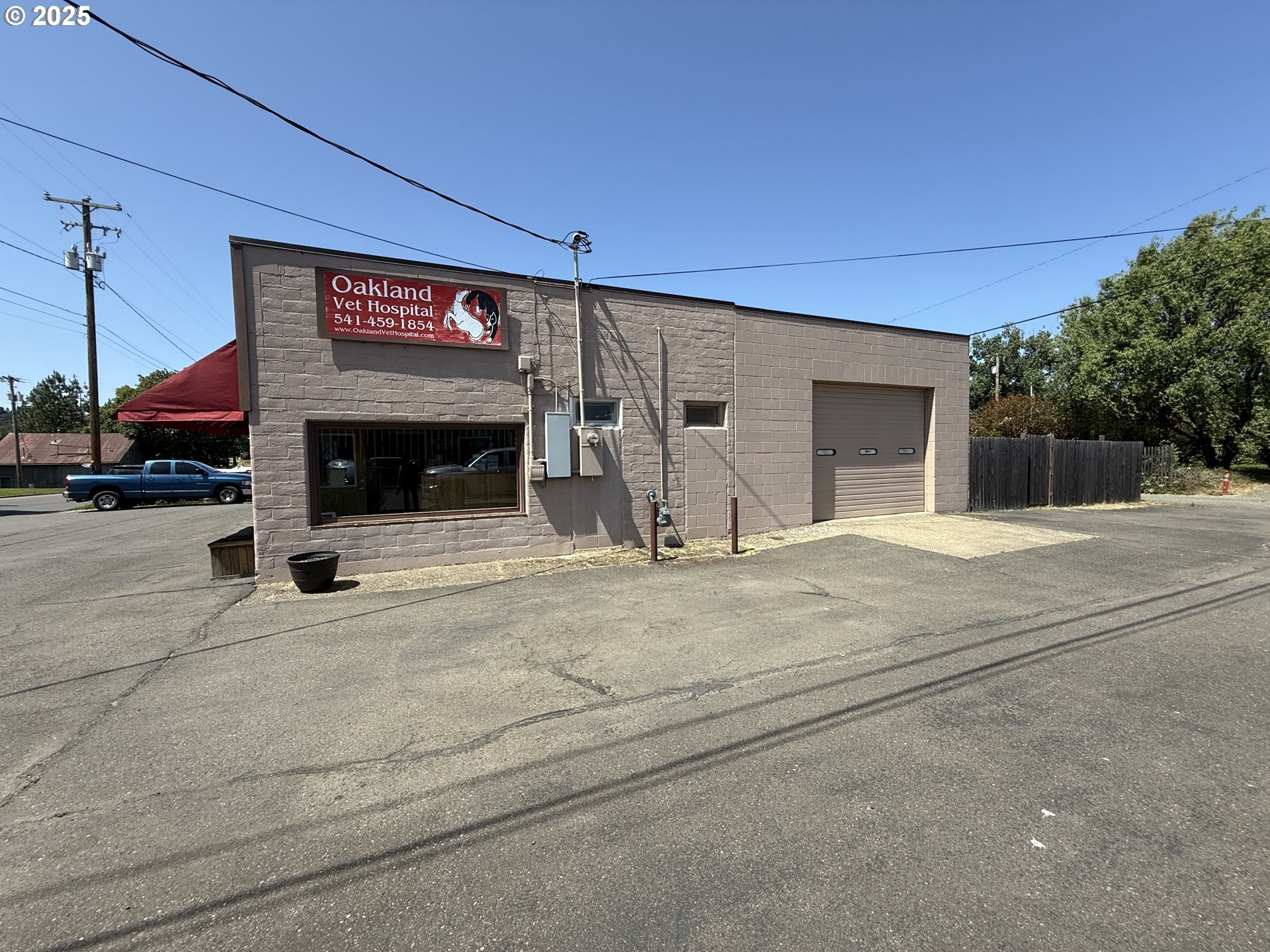 204 NE 1ST ST
