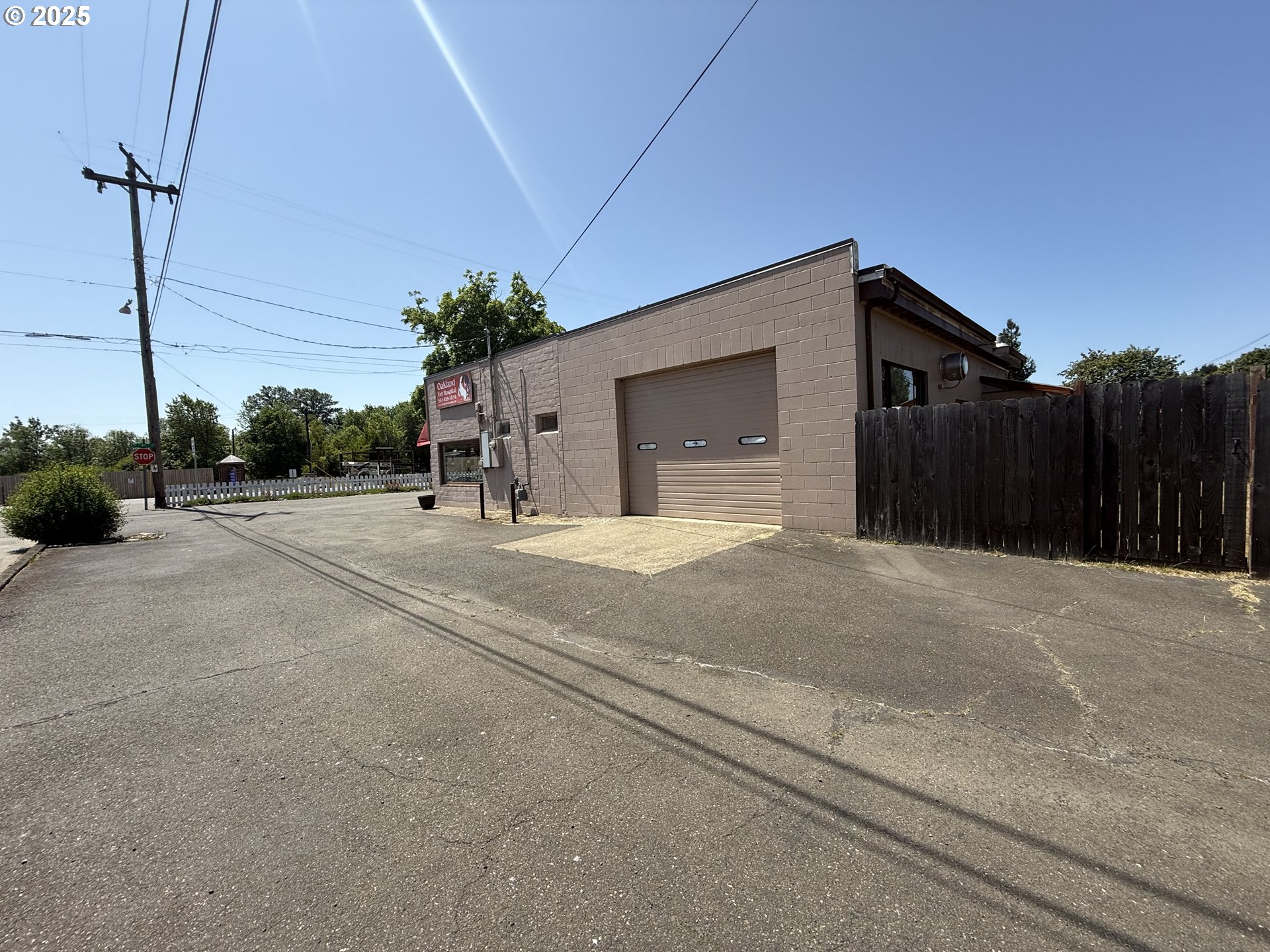 204 NE 1ST ST