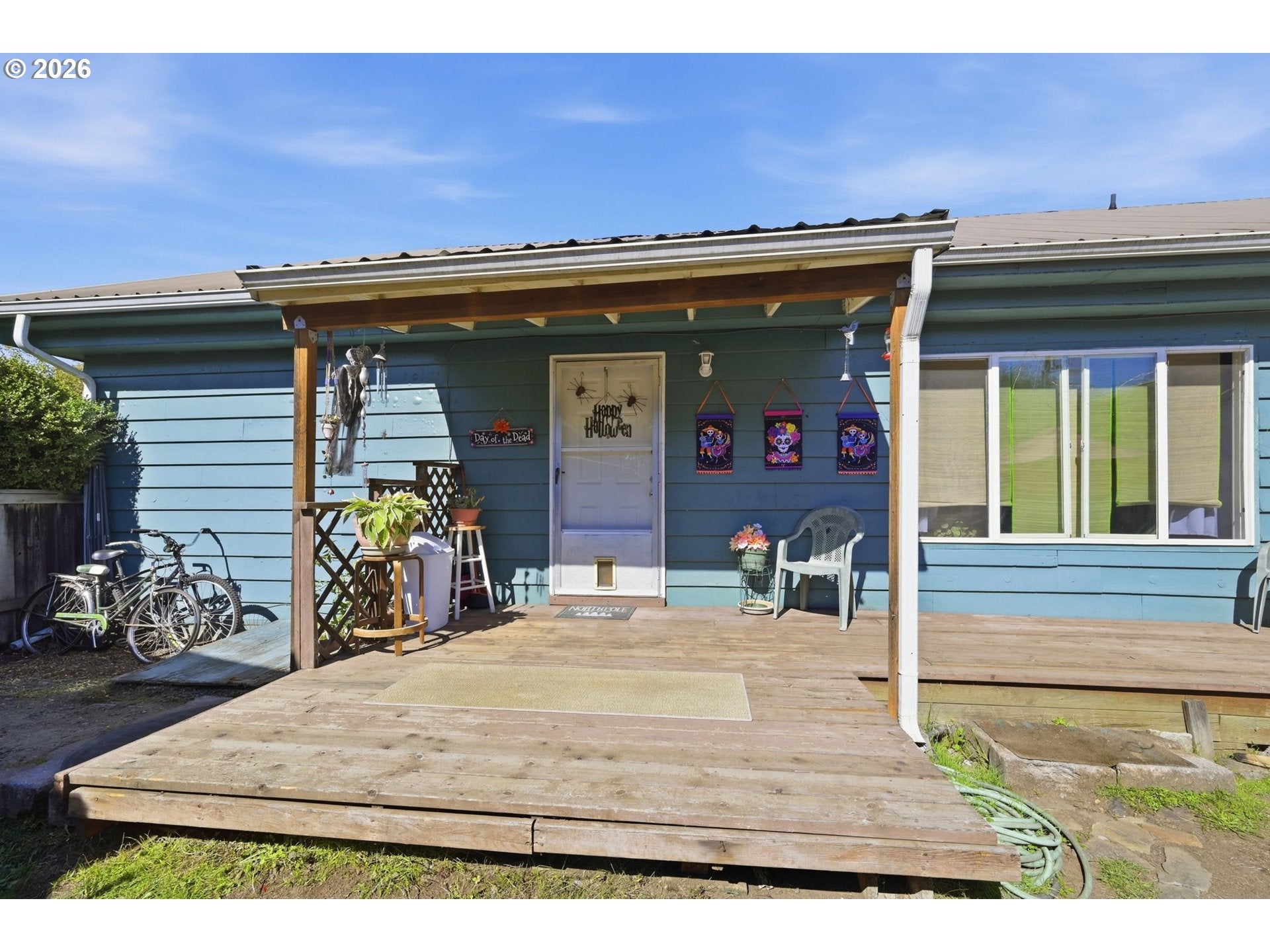 121 W C ST