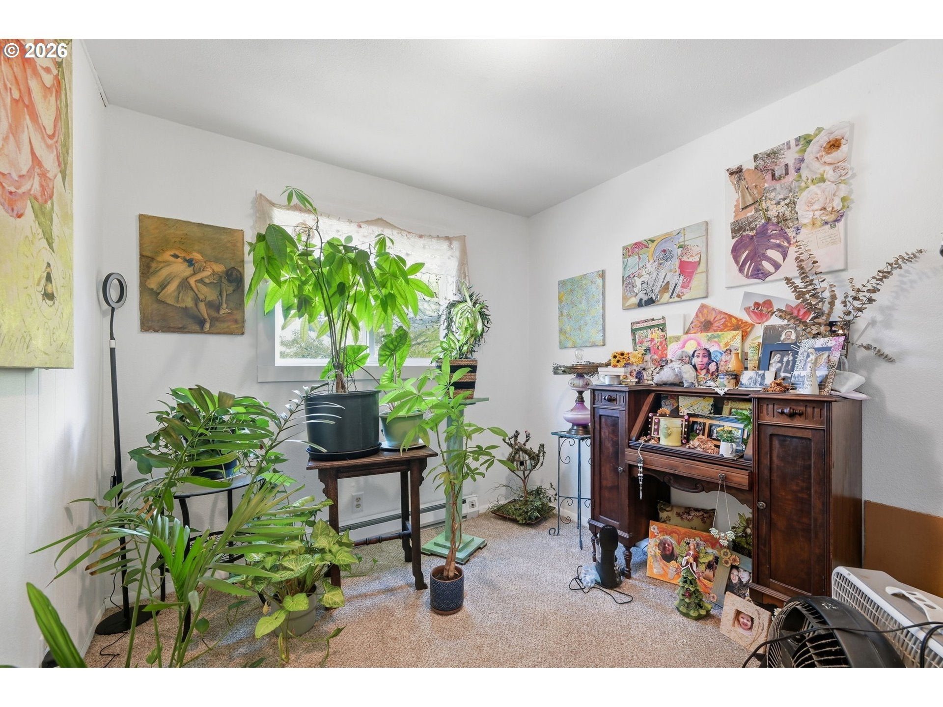 121 W C ST
