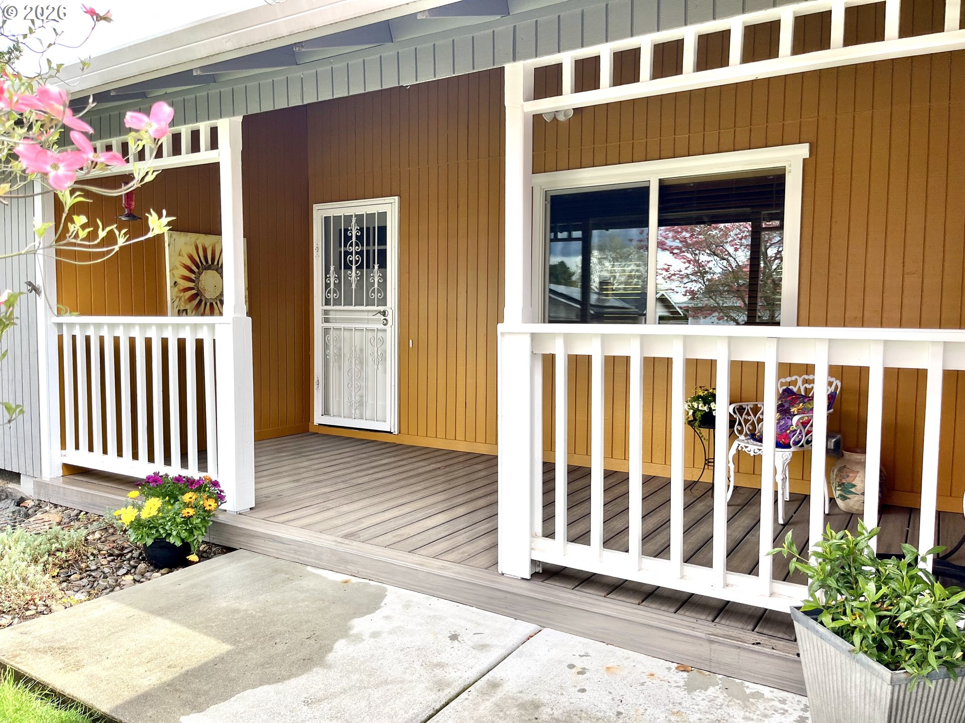 1452 NE CENTURION DR