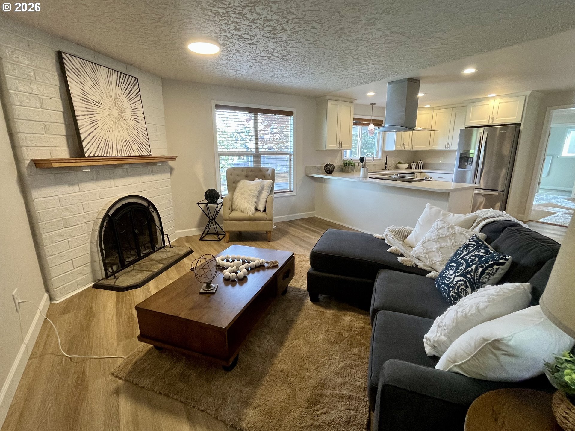 1452 NE CENTURION DR