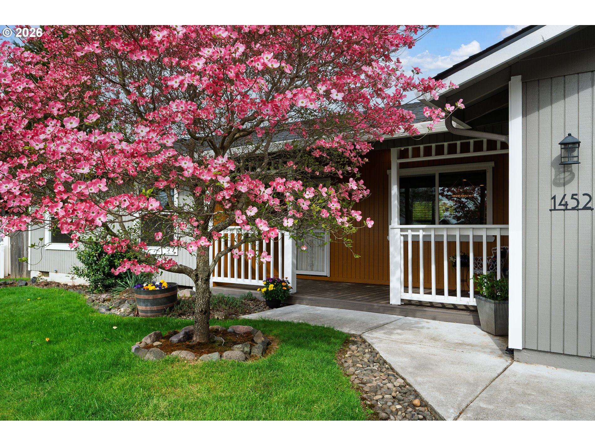 1452 NE CENTURION DR