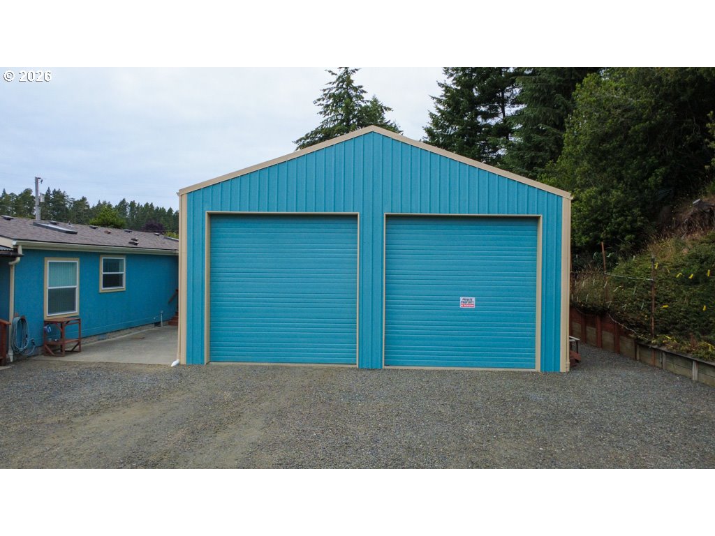 600 TIARA ST