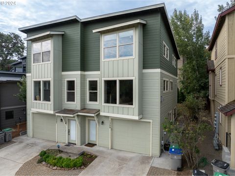 A home in Hood River