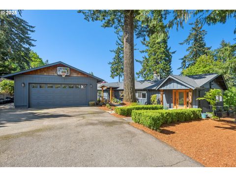 2475 HILLCREST DR West Linn OR 97068