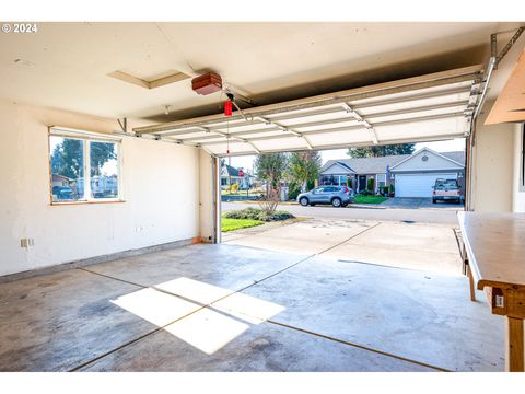 A home in Creswell