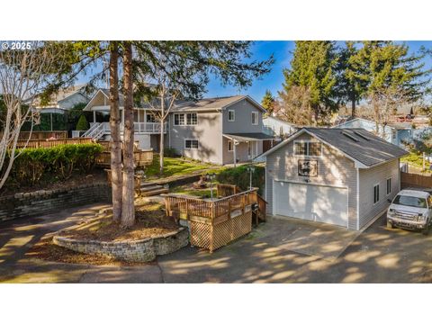 A home in Coquille