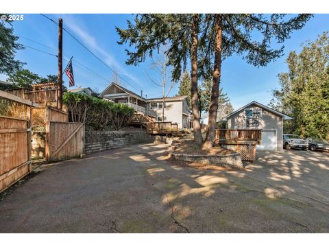 A home in Coquille