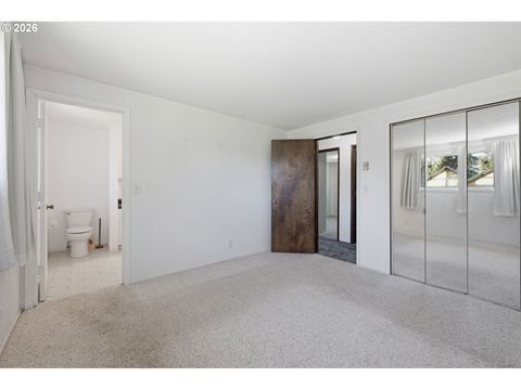 Tiny photo for 82281 Parvin Rd, Dexter, OR 97431 (MLS # 426313070)