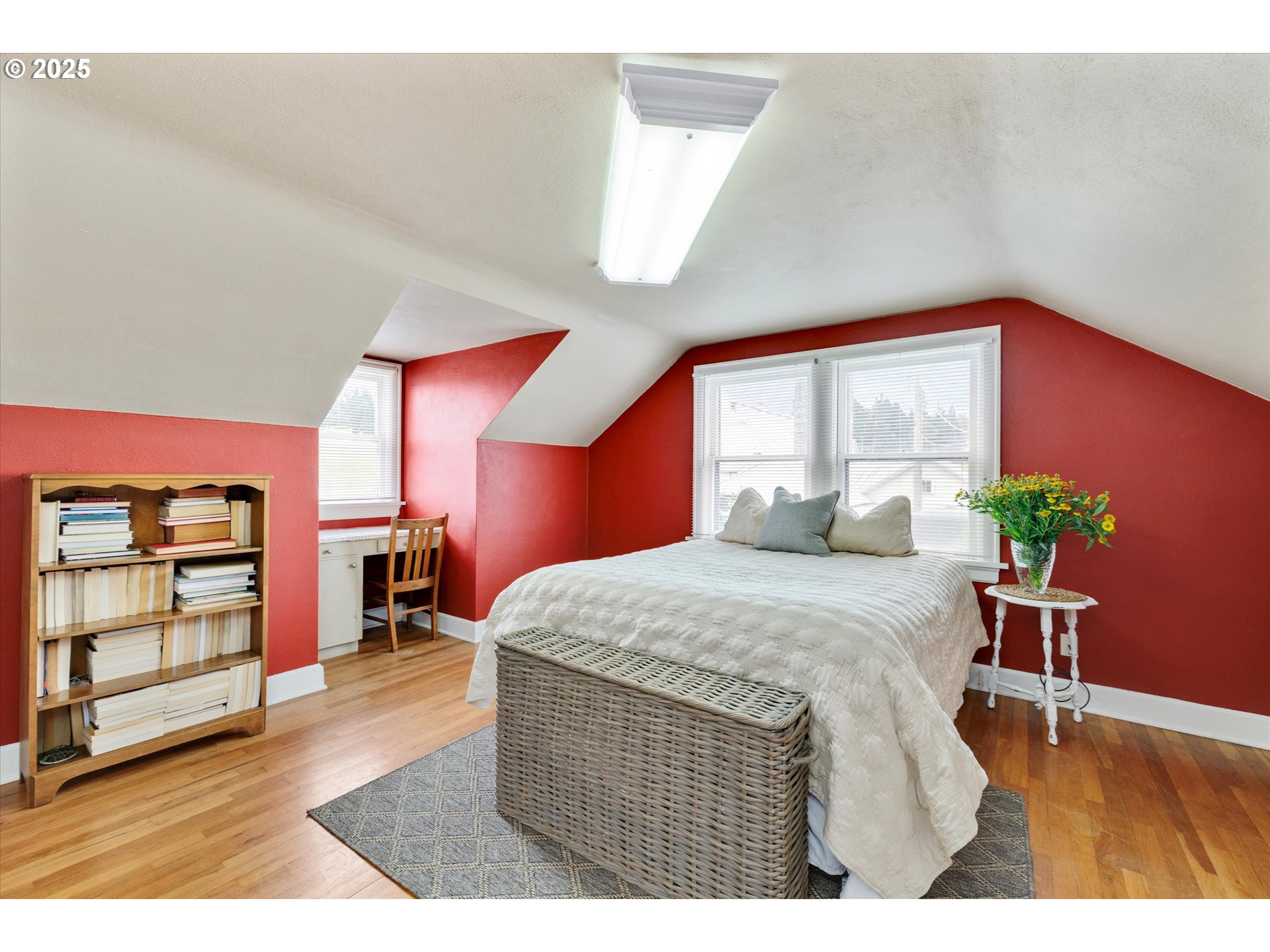 Oregon City, Oregon 97045, United States, 5 Bedrooms Bedrooms, ,1 BathroomBathrooms,Residential,Active,188617