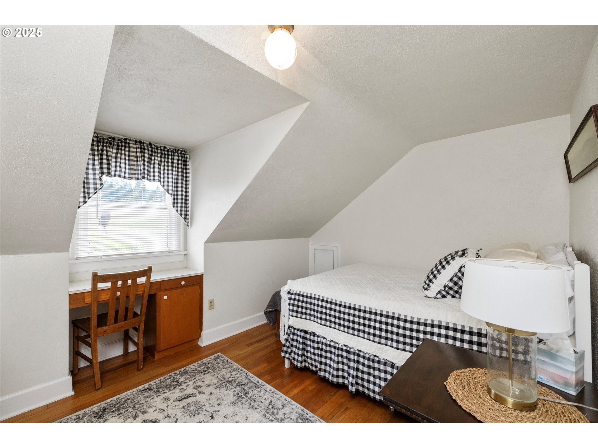 Oregon City, Oregon 97045, United States, 5 Bedrooms Bedrooms, ,1 BathroomBathrooms,Residential,Active,188617