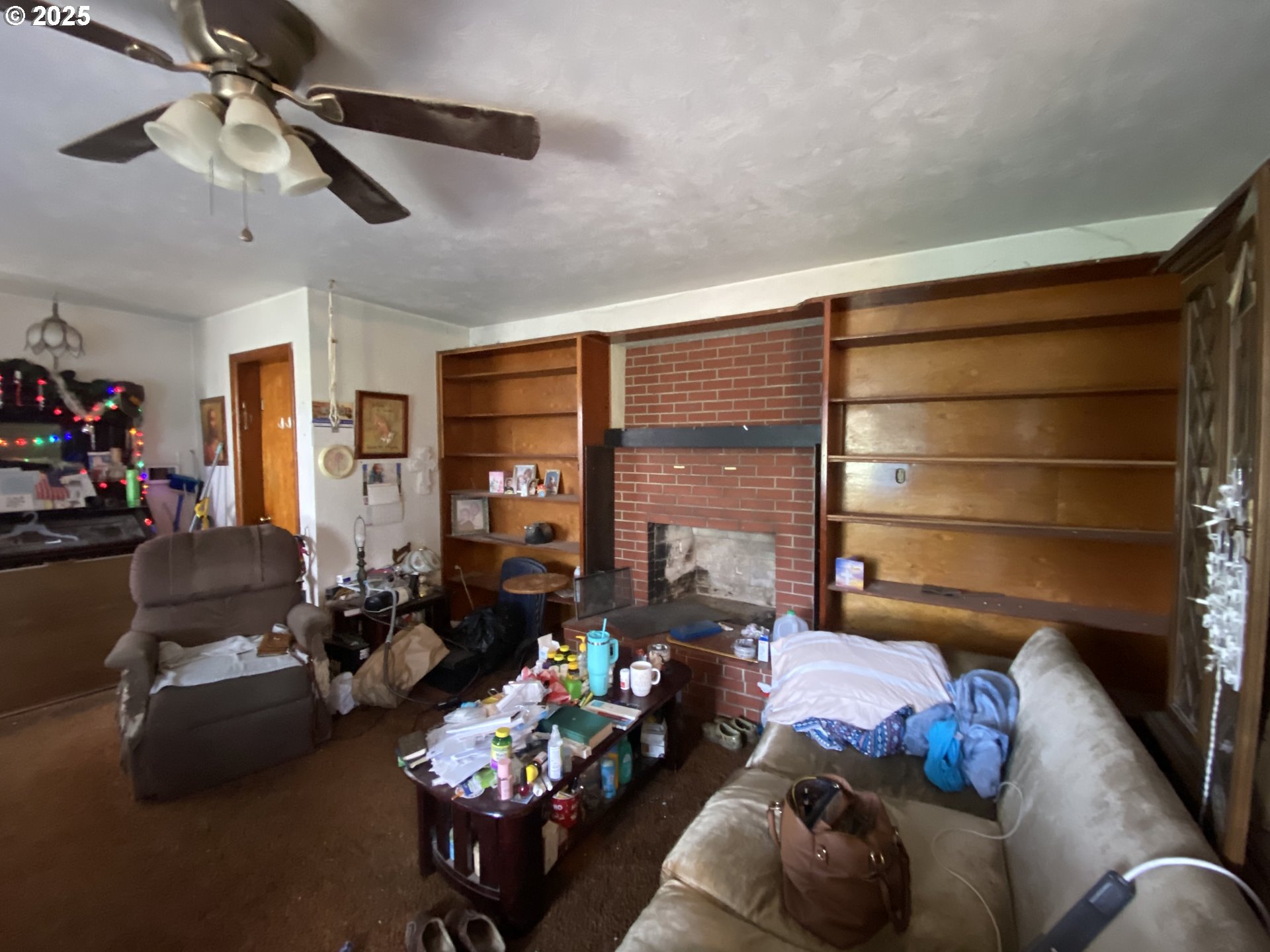 35001 SEAVEY LOOP RD