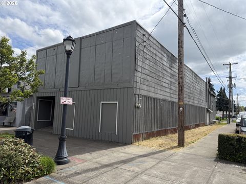 187 W OREGON AVE Creswell OR 97426
