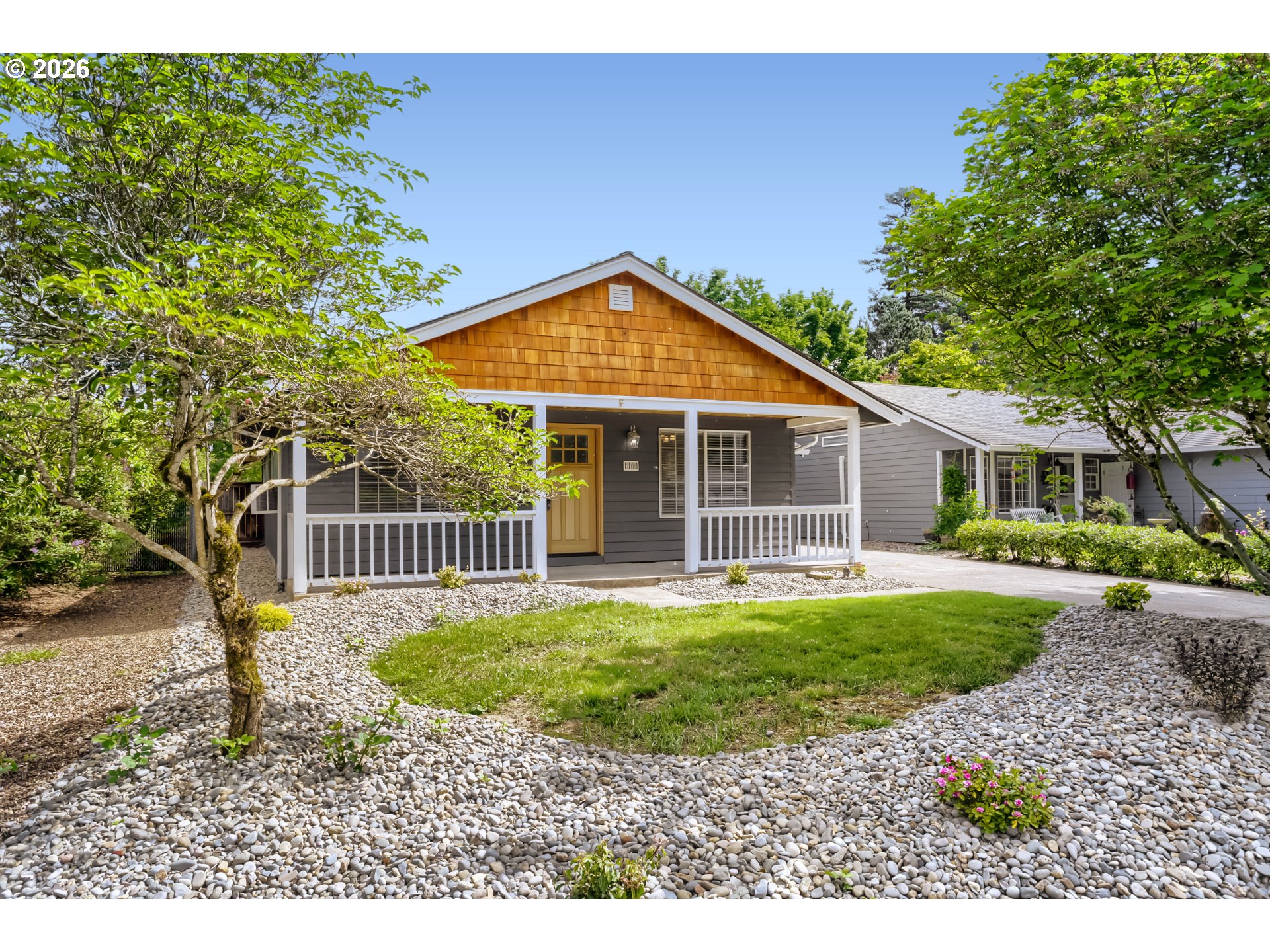 218 SW 11TH ST